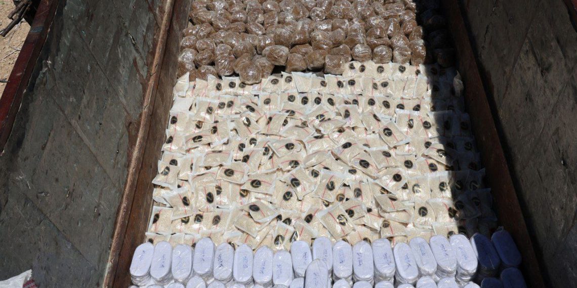 الداخلية السورية تُحبط تهريب نصف مليون حبّة كبتاغون وكميات من الحشيش عبر الحدود السورية-اللبنانية (صور)
