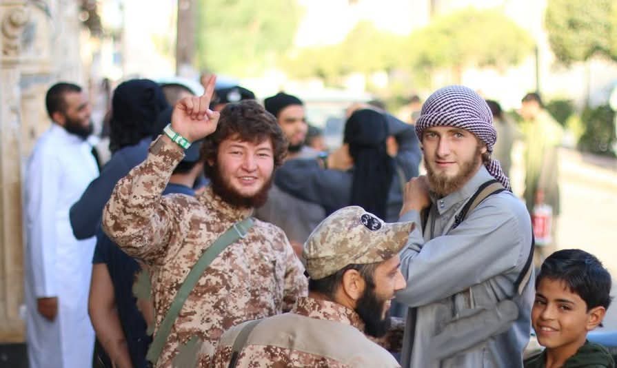بعد ضوء أخضر غربي.. 3500 مقاتل أجنبي من فصائل الثورة يدخلون الجيش السوري في خطوة تحول تاريخية: ما التفاصيل؟