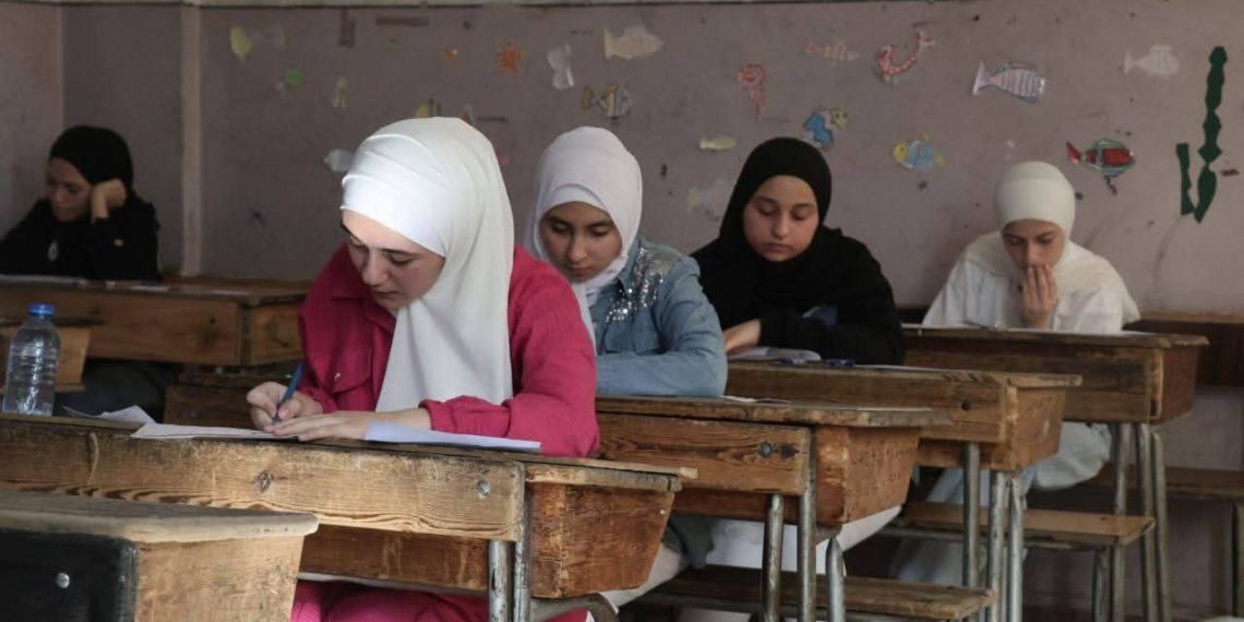 الأمن الداخلي في حماة يضبط شبكة تروّج أدوات غش امتحاني بالتزامن مع بدء الامتحانات العامة