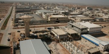 قراءة في قانون استثمار المدن الصناعية.. أكاديمي: الشفافية وتحسين البنى التحتية من أهم الأولويات