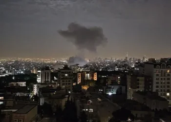 ما أبرز ردود الفعل الدولية والعربية على التصعيد الإسرائيلي الإيراني؟