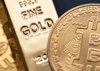 "بيتكوين" تسجل رقم قياسي للعملات الرقمية بـ 120 ألف دولار
