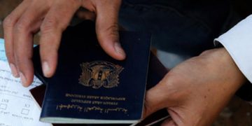 مطلوب للأمن العسكري.. موقف مفاجئ لمغترب سوري أثناء تجديد جواز سفره