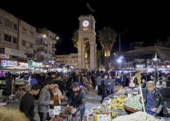 إزالة الأكشاك في مدينة إدلب.. خطوة تنظيمية تثير الجدل