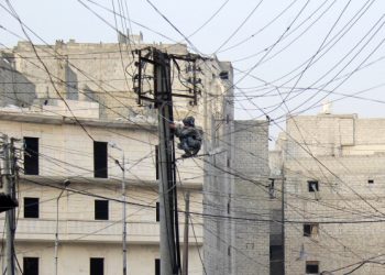 حمص: بلدة مهين بلا كهرباء منذ 4 أيام وسط تراجع في الخدمات الأساسية