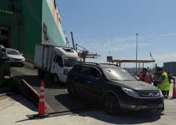 المنافذ البرية والبحرية ترد على الاستفسارات الخاصة بقرار وقف استيراد السيارات