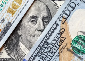 غموض التصريحات يقلق الأسواق.. ترامب يريد دولار قوي ومعجب بضعفه!