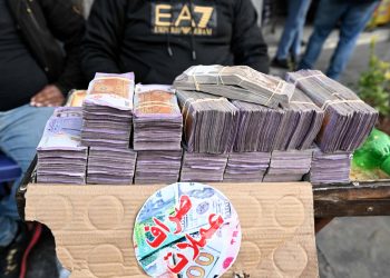 عصب مشلول وشح سيولة وقلة شفافية.. تشخيص الاقتصاد السوري برؤية خبير مصرفي