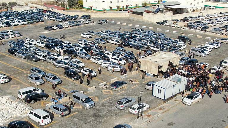 النقل تدعم قرار وقف استيرادها.. قرابة 70% من السيارات بسوريا قديمة الصنع