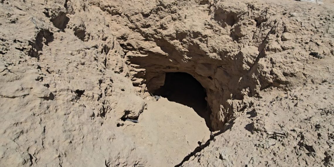 صور.. ما قصة “أنفاق الموت” التي تعيق عودة النازحين إلى دير الزور؟