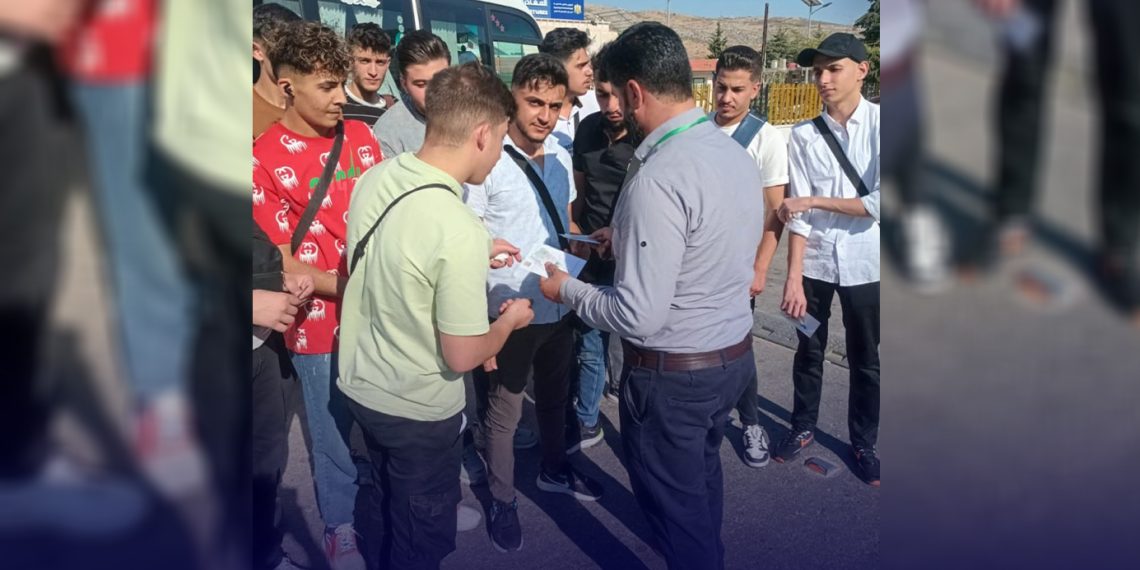 وزارة التربية تستقبل طلبة عادوا من لبنان لخوض امتحانات الثانوية العامة