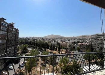 تباطؤ النمو يحد من تعافي سوق العقارات.. المتر في دمشق ما بين 500 إلى 3000 دولار