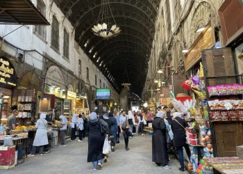 "اختلط الحابل بالنابل" في أسواقنا.. مخالفات بالجملة والغش على عينك يا تاجر