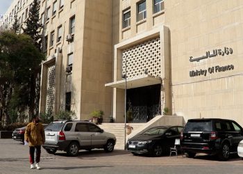 استئناف منح براءة الذمة المالية لنقل ملكية العقارات.. خبير قانوني: كسر للقيود الأمنية وتحريك لجمود السوق
