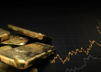 الذهب يحافظ على تقاليده في تموز... ارتفاع محلي وانخفاض عالمي