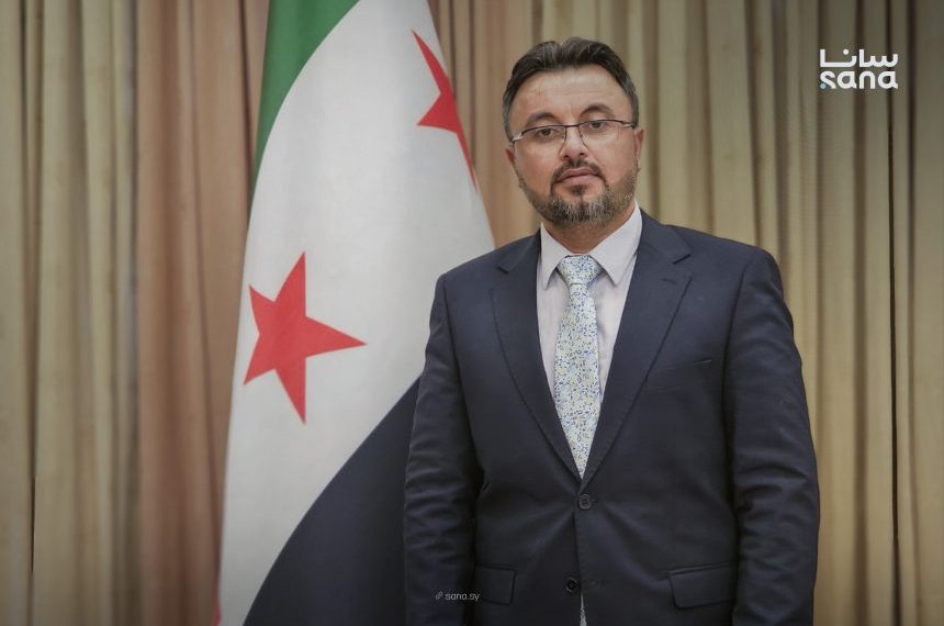 وزارة التربية تعمل على توفير منهاج الدولة السورية في المحافظات المحررة حديثاً