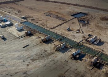 مكتب شؤون النفط الإشعاعية: المنشآت النفطية في دير الزور تعرضت لتدمير واسع