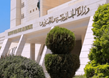 خاص | الخارجية السورية تعين 7 قائمين بالأعمال بعدد من أبرز عواصم العالم
