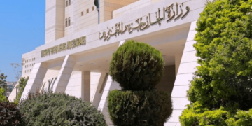 خاص | الخارجية السورية تعين 7 قائمين بالأعمال بعدد من أبرز عواصم العالم