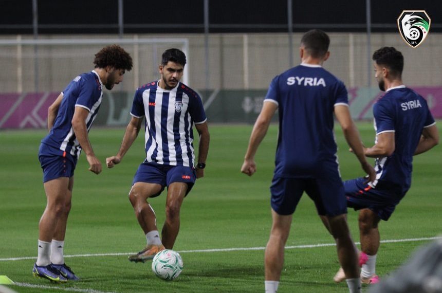 مواجهة حاسمة لمنتخب سوريا الأولمبي لكرة القدم مع نظيره الإماراتي اليوم بكأس آسيا