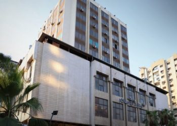 وزارة الإعلام تمنع شخصين من مزاولة صناعة المحتوى بعد تداول فيديو مسيء