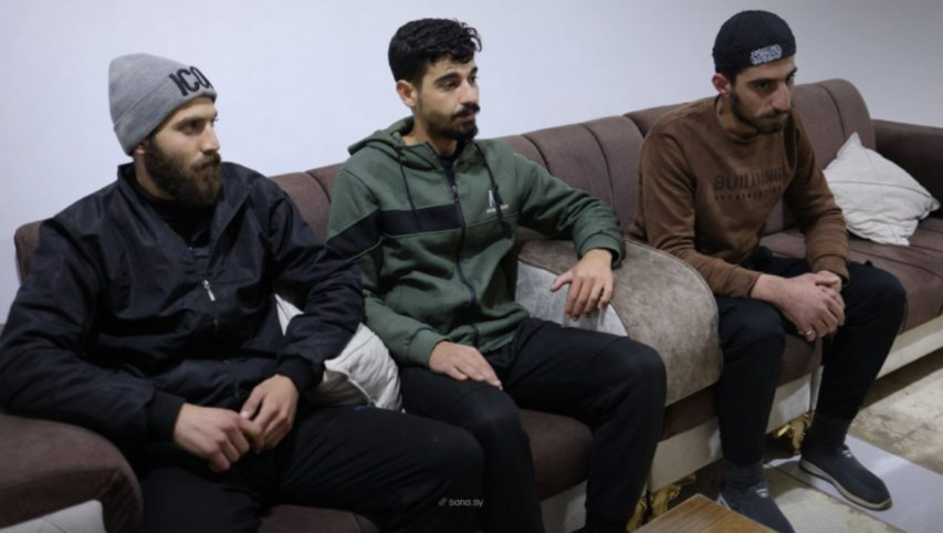 قيادة الأمن الداخلي في محافظة السويداء تحرّر ثلاثة مختطفين بعملية نوعية