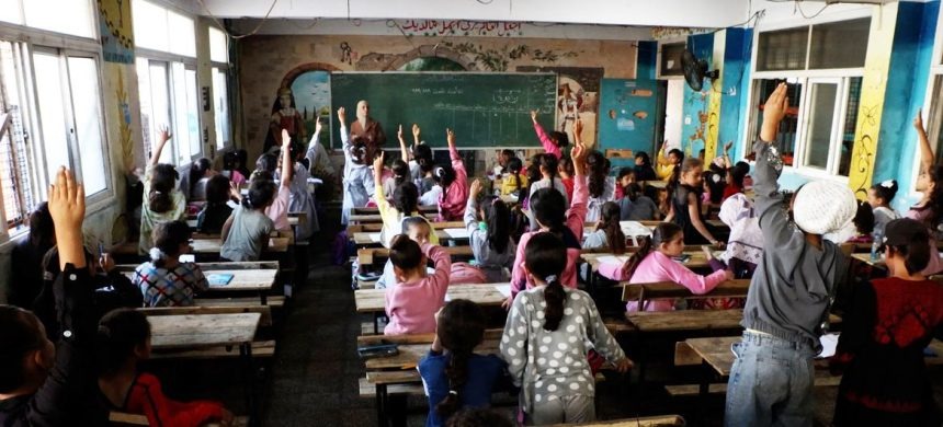 اليونيسف تطلق حملة لإعادة 336 ألف طفل إلى التعليم في قطاع غزة