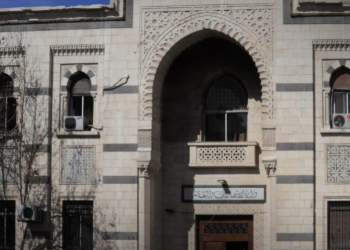 الاتصالات تتسلم مركزي دير حافر ومسكنة بريف حلب وتبدأ إعادة تأهيلهما