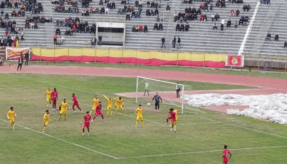 الطليعة يفرض التعادل على تشرين بين جمهوره
