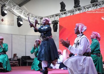 إطلاق البيت الثقافي ولوحات فلكلورية تغني فعاليات معرض الكتاب