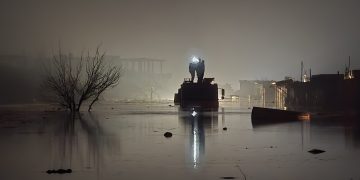 تحذيرات من منخفض جوي مصحوب بأمطار غزيرة وعواصف رعدية