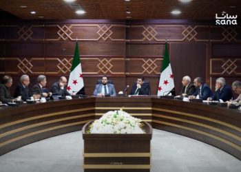 بحث وزير الأشغال العامة والإسكان مصطفى عبد الرزاق مع محافظ اللاذقية محمد عثمان واقع القطاعين العمراني والإسكاني في المحافظة، والتحديات التي تواجه تنفيذ المشاريع السكنية، وسبل معالجة الصعوبات التي تعوق إنجازها.