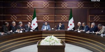 بحث وزير الأشغال العامة والإسكان مصطفى عبد الرزاق مع محافظ اللاذقية محمد عثمان واقع القطاعين العمراني والإسكاني في المحافظة، والتحديات التي تواجه تنفيذ المشاريع السكنية، وسبل معالجة الصعوبات التي تعوق إنجازها.
