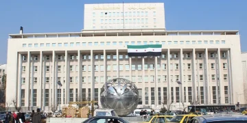 تساؤلات حول معايير الكفاءة: كيف أُسندت إدارة القطاع السياحي في الصندوق السيادي السوري إلى صاحب شهادة ثانوية؟