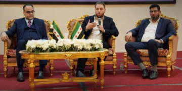 سفارة سوريا في الدوحة تنظم لقاءً لأبناء حماة المقيمين في قطر مع محافظ حماة
