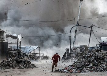 مقتل ثلاثة فلسطينيين في قصف للاحتلال الإسرائيلي بقطاع غزة