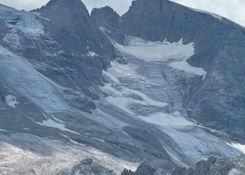 إيطاليا .. وفاة 11 متسلقاً في 7 أيام .. وتحذيرات من الانهيارات الثلجية