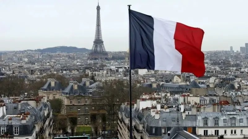 فرنسا تغرّم قناة إخبارية لتماديها في بث خطاب الكراهية ضد الجزائريين والفلسطينيين