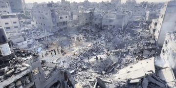 مقتل 8 فلسطينيين في قصف الاحتلال لمناطق بغزة