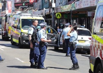 مقتل شخص وإصابة اثنين آخرين في حادثة طعن بأستراليا