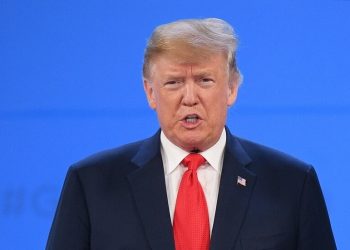 الرئيس الأمريكي يعلن بدء هجوم عسكري واسع النطاق ضد إيران